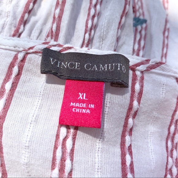 🎉HP🎉 Vince Camuto Embroidered Floral Top with embellished Sleeves - Picture 5 of 10